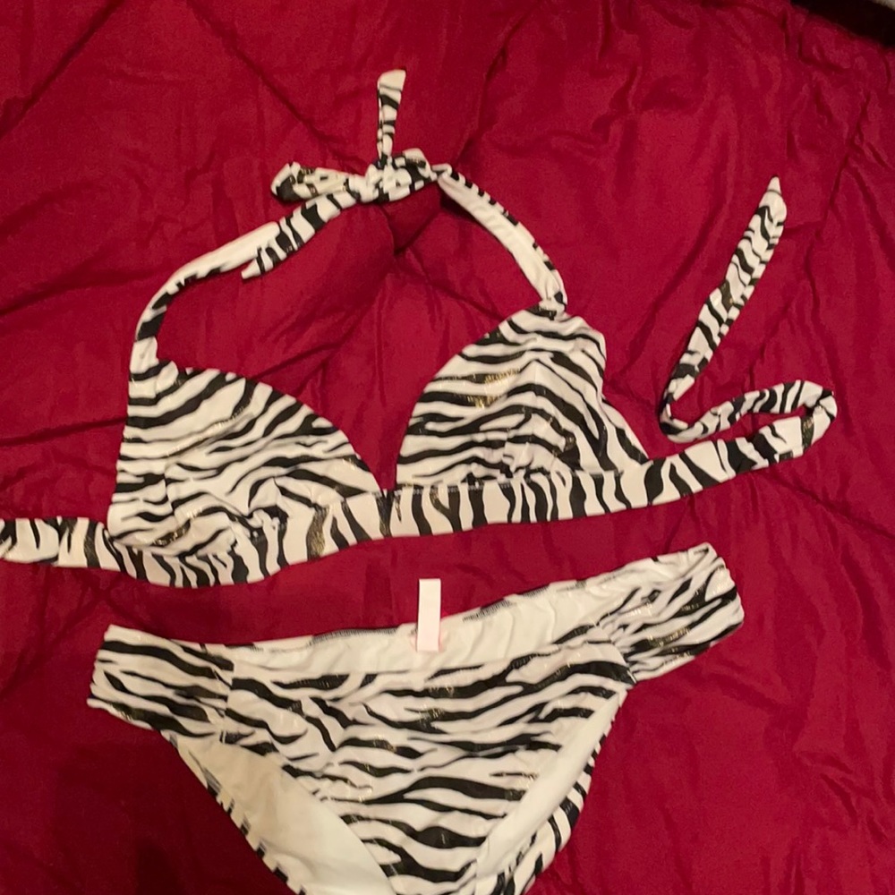 Victoria’s Secret halter bikini